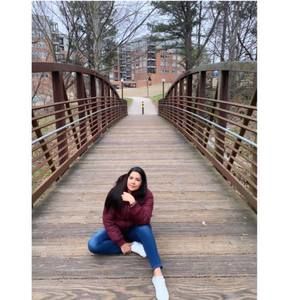 Meet your Posher, Laura